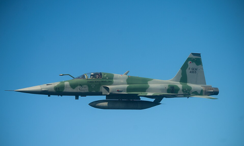 Caça F5-E da Força Aérea Brasileira